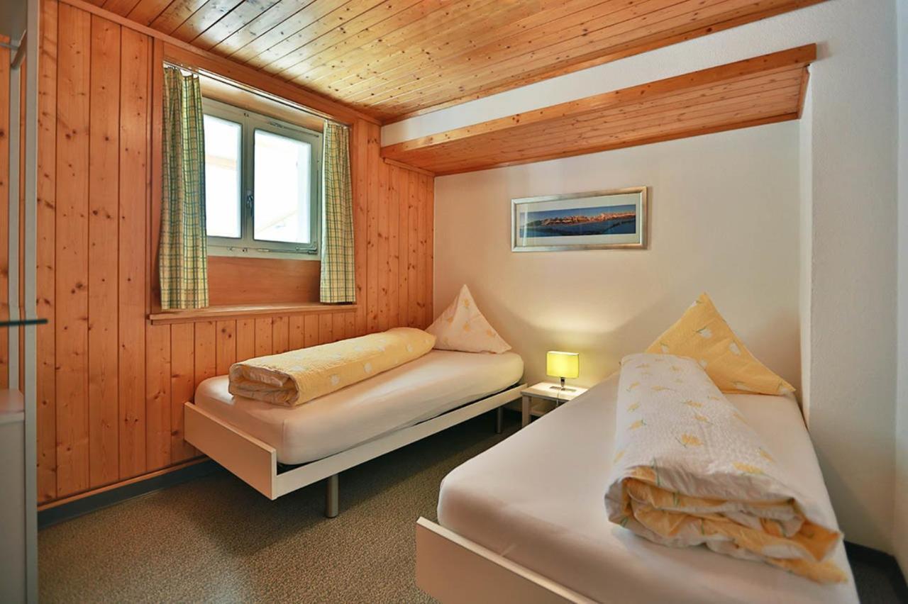 Steinroeschen Apartment *